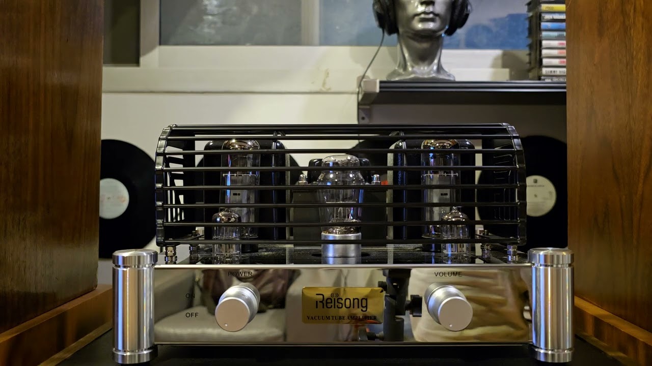 Reisong A10 | Tube Integrated Amplifier - YouTube