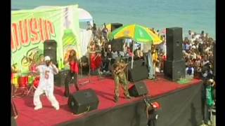 2 face idibia Performing @THE 8th ANNUAL KENNIS MUSIC FESTIVAL