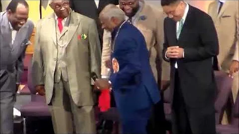 (Wed) Apostle Floyd Nelson Sr. Praising God at Eva...