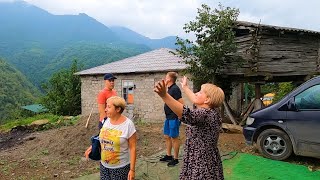видео: Грузинское застолье! 90% ТУРИСТОВ ТУДА НЕ ПОПАДАЮТ!!! картинка: Грузинское застолье! 90% ТУРИСТОВ ТУДА НЕ ПОПАДАЮТ!!!