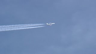 Aircraft Seen Mysteriously Hovering Around Denver Airport Causes Concern