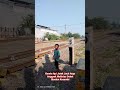 Awas Kereta! Kereta Api Jarak Jauh Argo Anggrek Melintas Deket Stasiun Kosambi