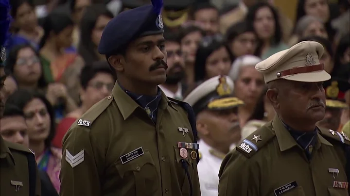 President Kovind presents Shaurya Chakra