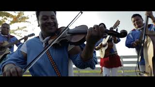 Video voorbeeld van "Huichol Musical - La Cumbia Del Violin (Video Oficial)"