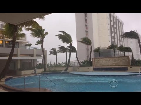 Video: Pasangan Ini Membuat Foto Pertunangan Mereka Di Reruntuhan Hurricane Irma
