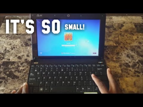   This Laptop Is SO SMALL Asus Eee PC