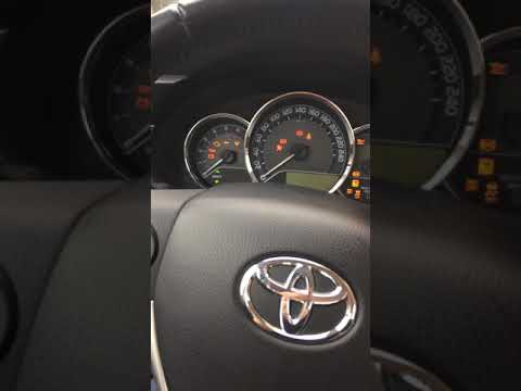 Video: 2014 Toyota Camry'deki kontrol motoru ışığını nasıl sıfırlarsınız?