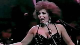 Shirley Bassey - Goldfinger / Almost Like Being In Love (This Can&#39;t Be Love) (1992 Live)