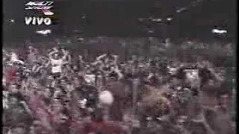 L7 - Pretend We're Dead (live in rio)