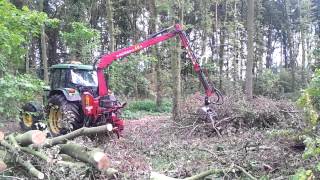 John Deere 6506 With 6M Patrunna Crane.