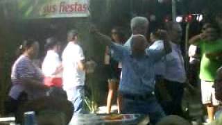 Awesome Gubbz Danzing