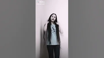 ليبيه دات الشعر الطويل 