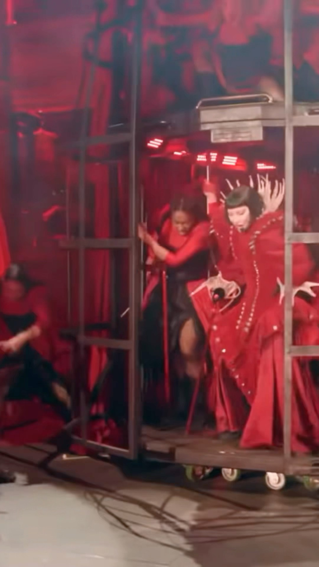 Lady Gaga Abracadabra live - YouTube