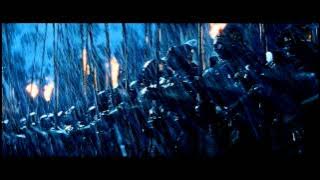 Lord of The Rings - Battle of Helms Deep Opening