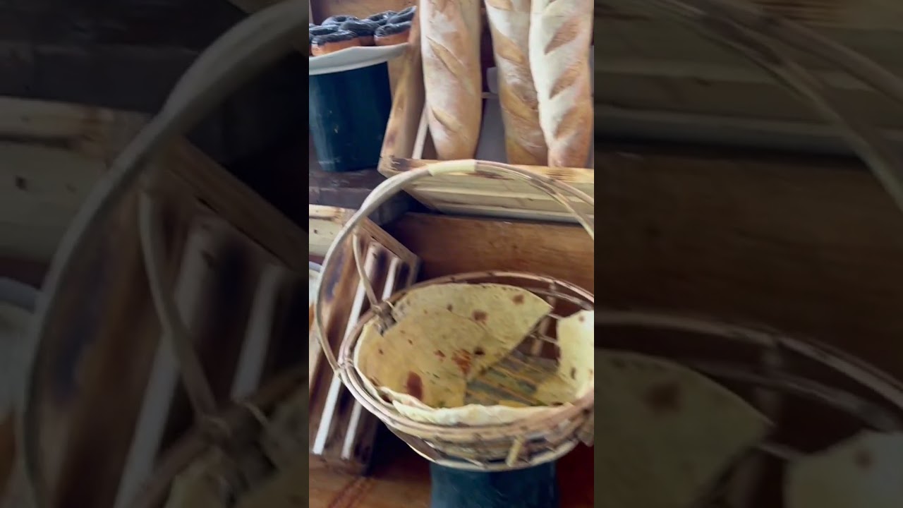 Amagi Aria negambo  👀 Sunday brunch 🌻 bread corner 🥖🍞