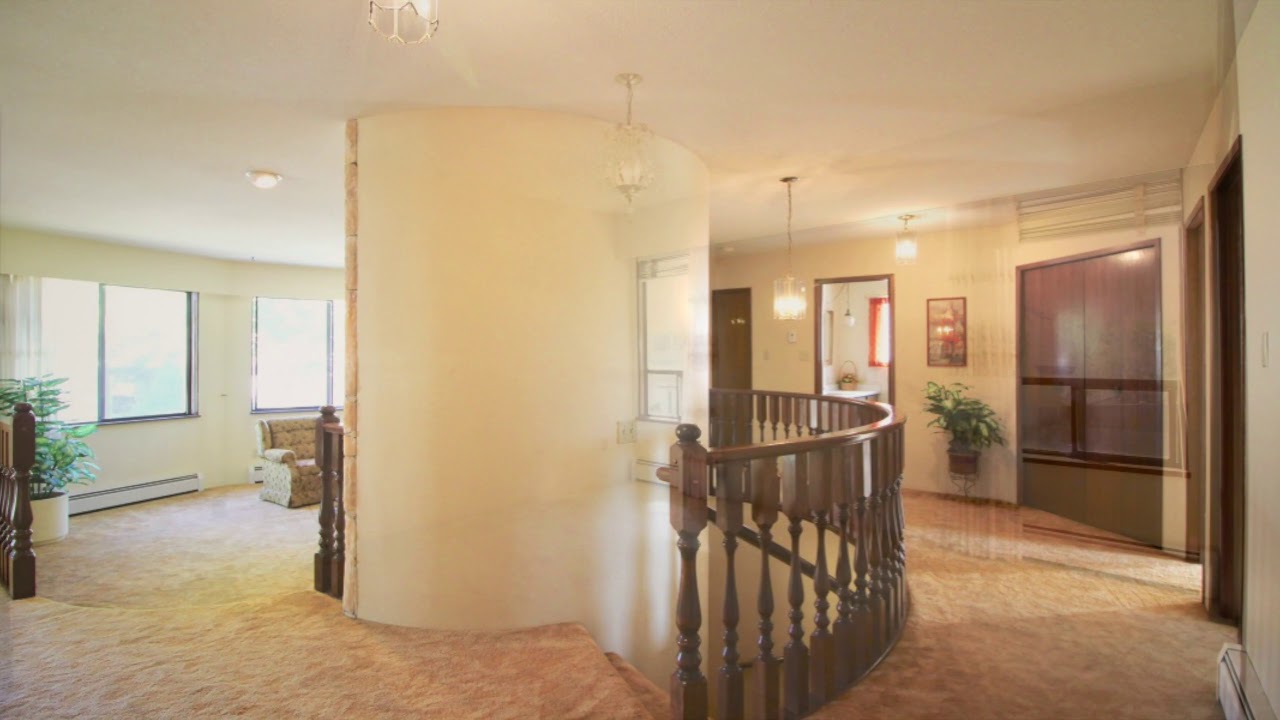 3950 Triumph Street, Burnaby North YouTube