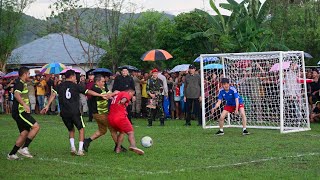 Saat Presiden Jokowi Bermain Sepak Bola Bersama Warga Manggarai Barat, NTT, 4 Desember 2023