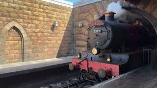 Hogwarts Express Train in Universal Studios