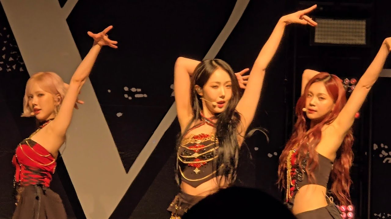 SHHH! FANCAM 25/09/03 VIVIZ WORLD TOUR [New Legacy] in ATLANTA