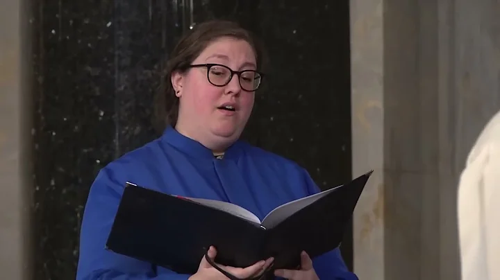 Lo, How A Rose E'er Blooming - Choir of the Basili...