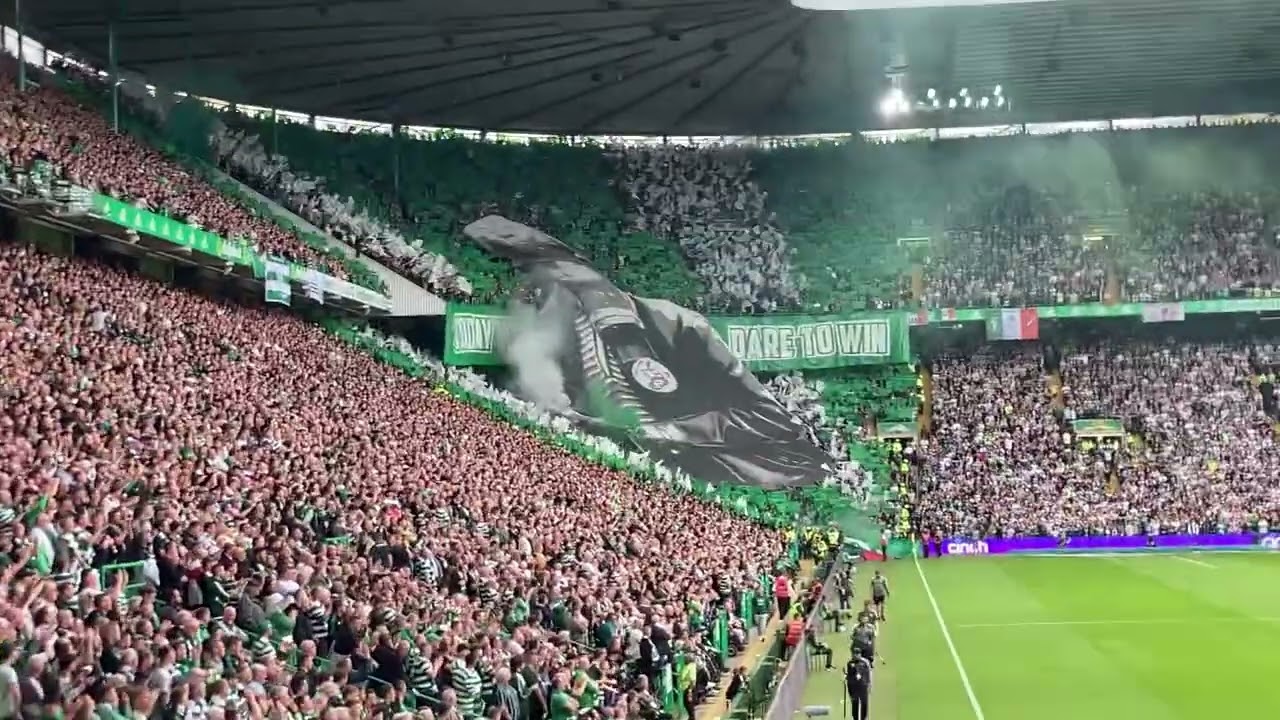 Celtic Team Walking Out vs Rangers || INCREDIBLE ATMOSPHERE - YouTube