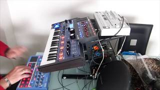 Electribe sequencing 3 midi devices with 1 mid out Behringer Td-3 Mininova ju-06 improvised Jam