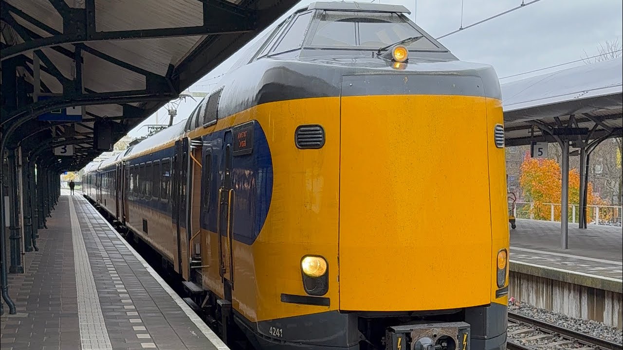 Mit dem NS Koploper ICM als IC 1543 von Amsterdam Centraal nach Hilversum mit max. 140 km/h