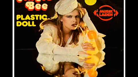 ANGIE BEE     PLASTIC DOLL MUÑECA DE PLASTICO 1980