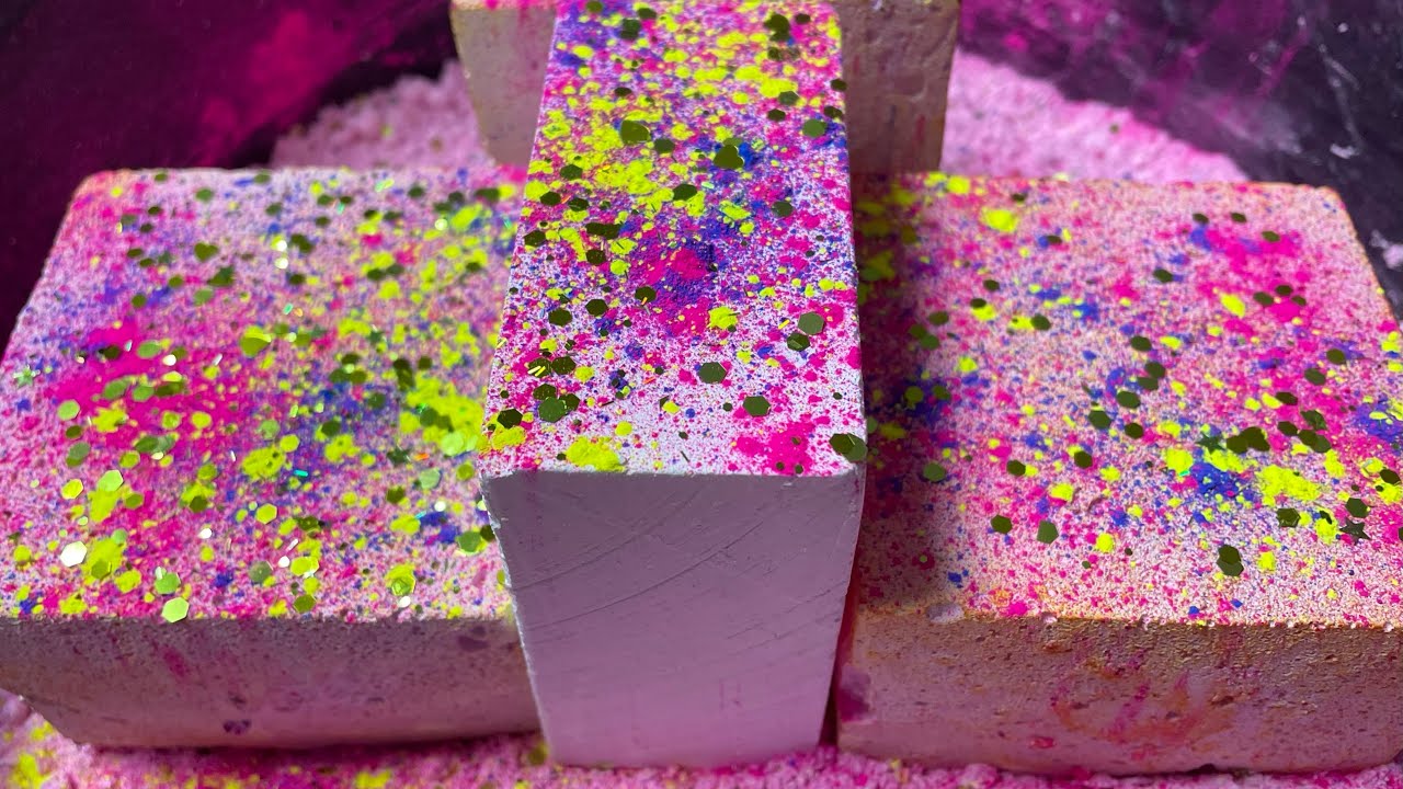 Fresh & Reformed Gym Chalk with Colorful Powder - YouTube
