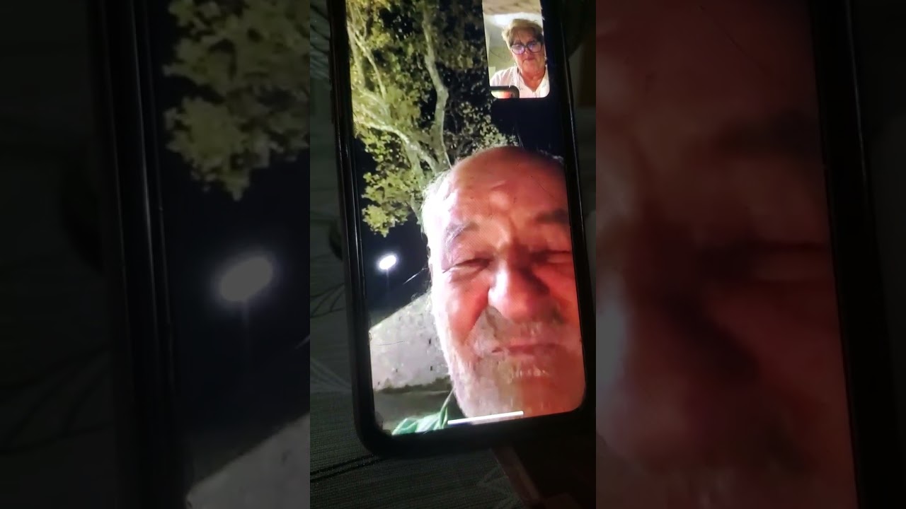 Χωρίσαμε τελικά είμαστε φίλοι.  Μπίλια  Γωγω άγραφα 2025