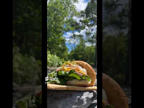 川辺で作る🍔　#bushcraft #wildcamp #outdoorfood #campingfood #campfood #ソロキャンプ #キャンプ飯