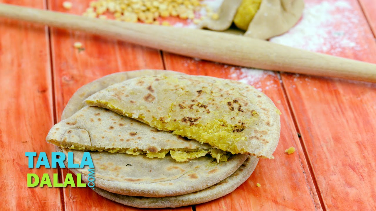 पूरन पोली (Puran Poli / Maharashtrain Puran Poli) by Tarla Dalal