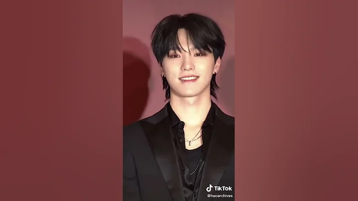 Carats going crazy over Lee chan's glow up in a year🥵😵 ctto. #seventeen #svt#dino #leechan