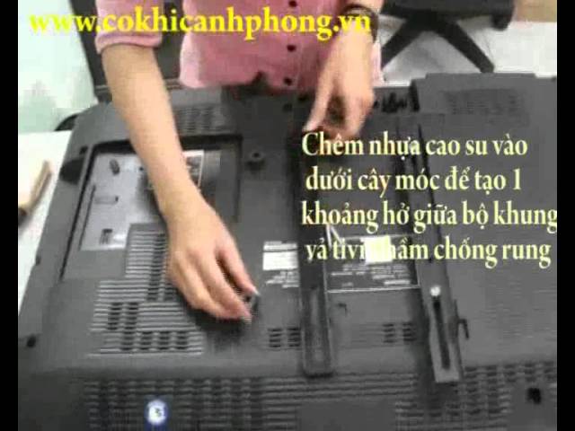 Hướng dẫn lắp đặt khung treo tivi - YouTube