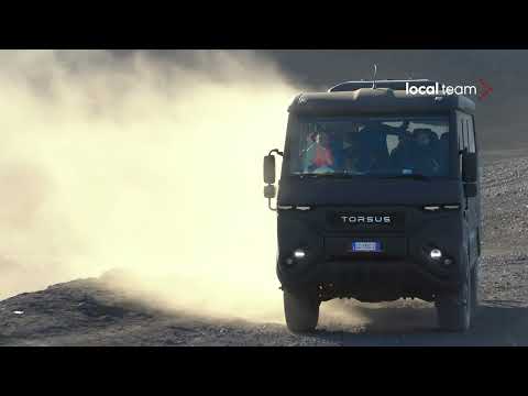 Etna, con le guide su speciali mezzi 4x4 verso la colata lavica dalla nuova bocca