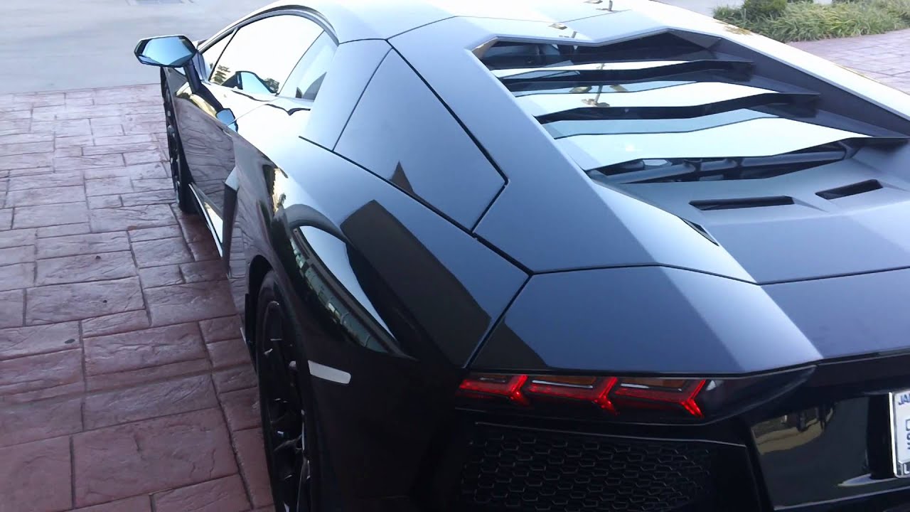 Lamborghini Aventador 360 View