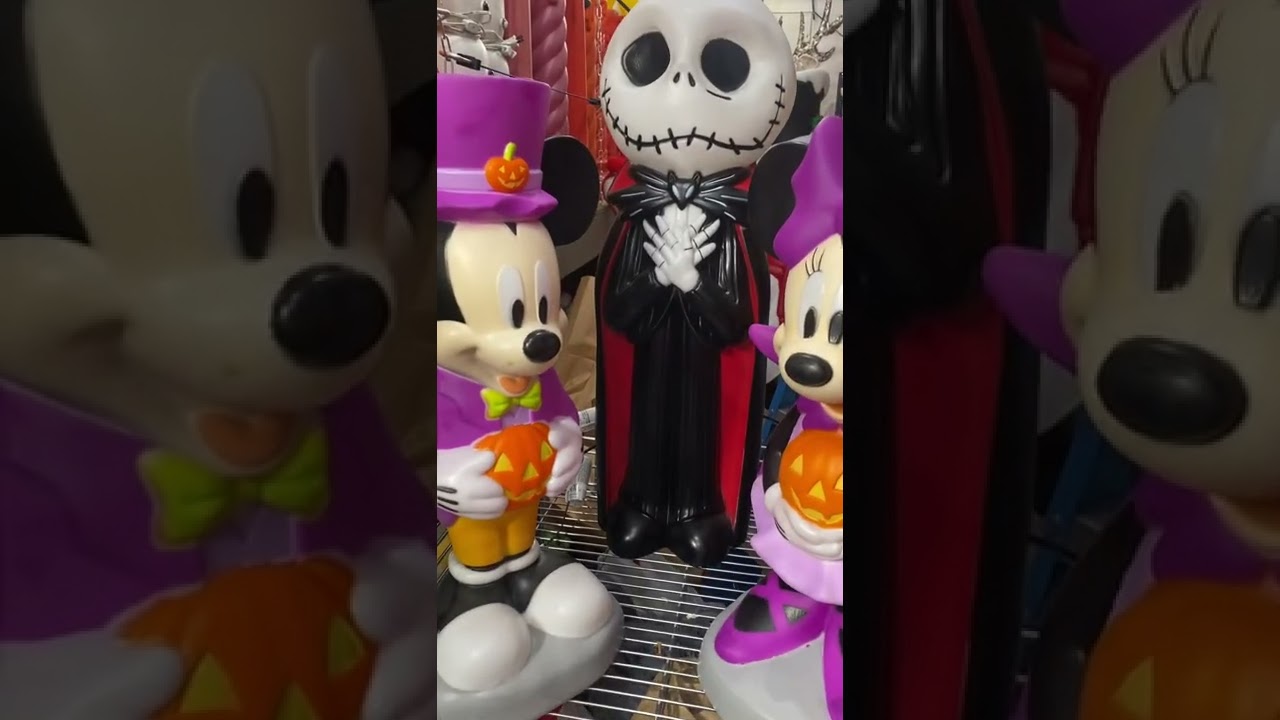 2022 lowes Halloween blow molds so far YouTube