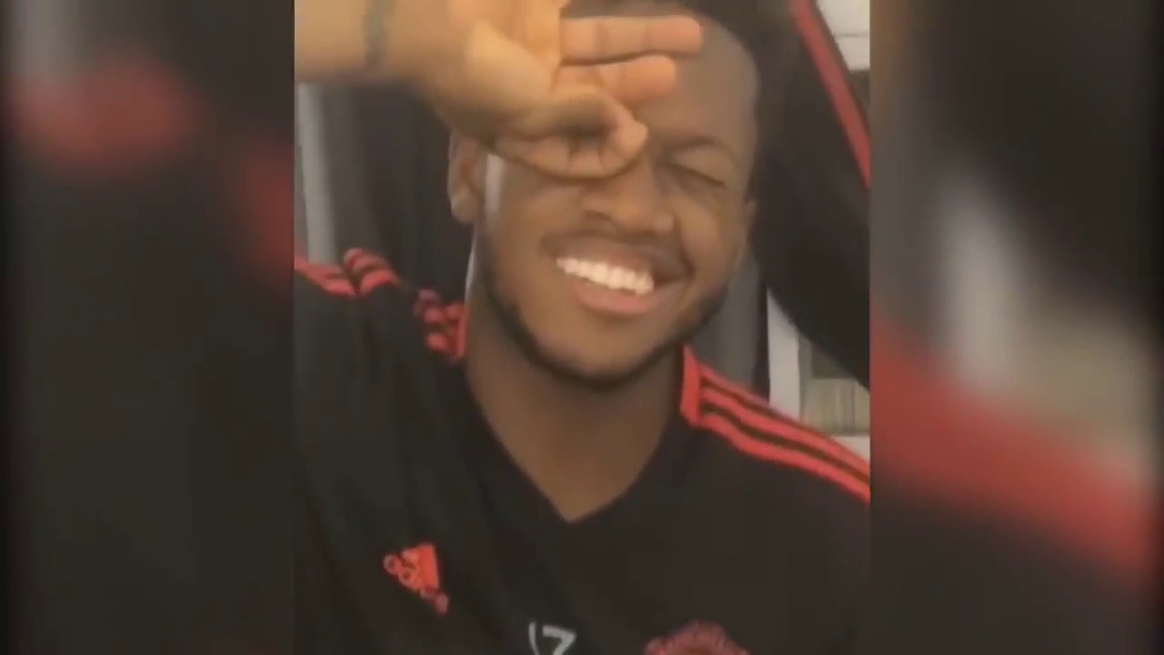 FAMOUS FOOTBALL PLAYERS DOING THE DELE ALLI CHALLENGE!!! Pogba, Neymar, Lingard, Matic and more!