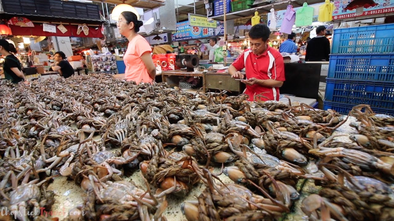 Taiwanese Seafood Tour - Rainbow Crabs Cooked Two Ways | OUTRAGEOUS Street Food in Taiwan | Luke Martin