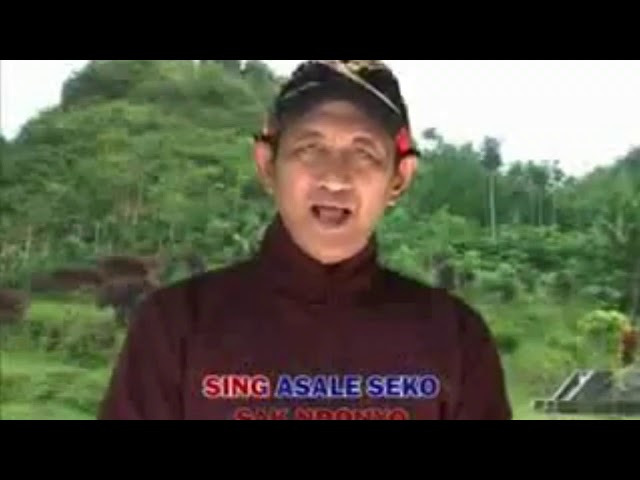 Viral!!!!!! mantan bupati purworejo nyanyikan lagu untuk purworejo class=