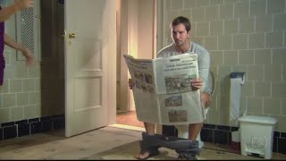 Man Pooping While Wife Discuss With Him