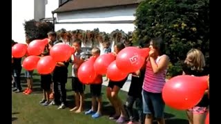 Bursting BALLOONS ! How to Ideas for Birthday Party Games! screenshot 2