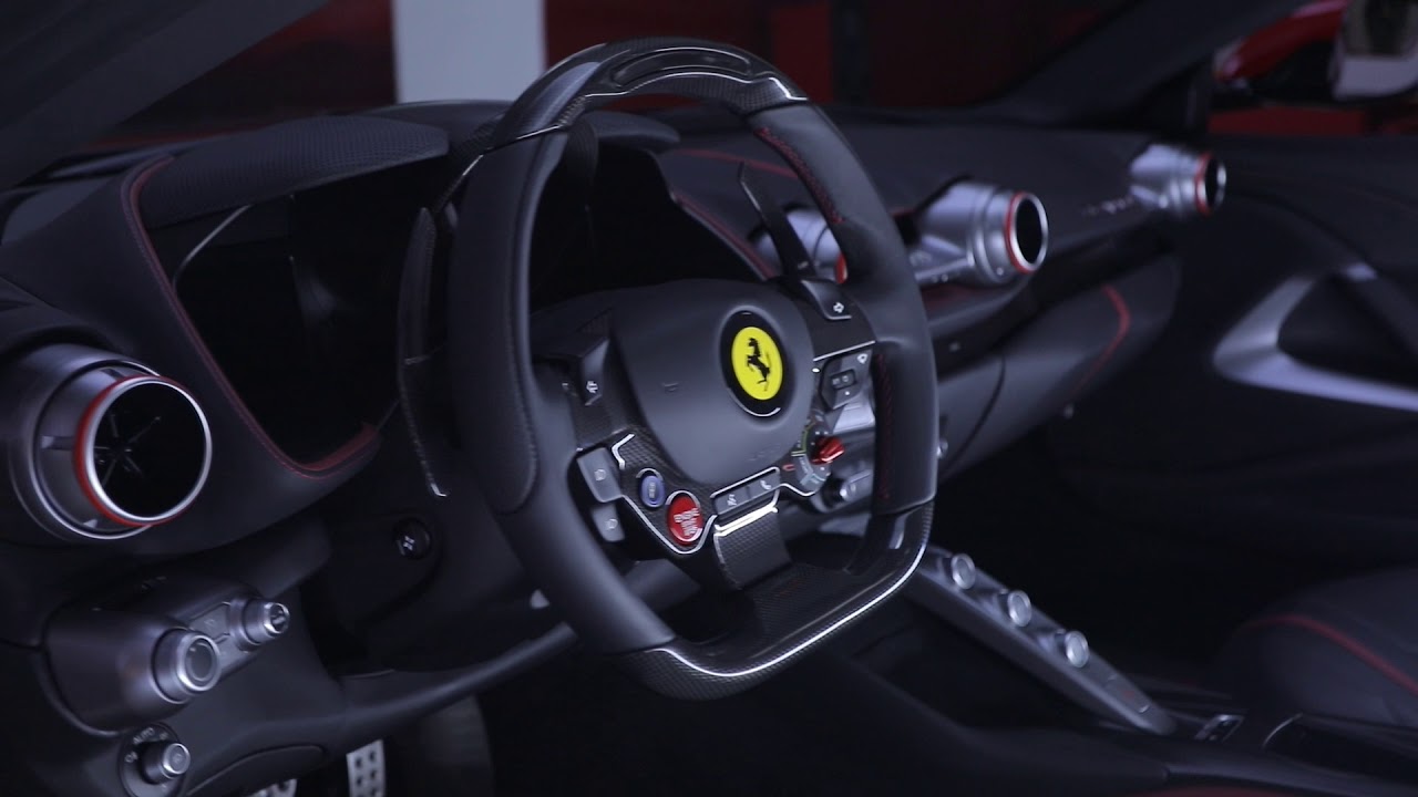 Ferrari 812 superfast салон