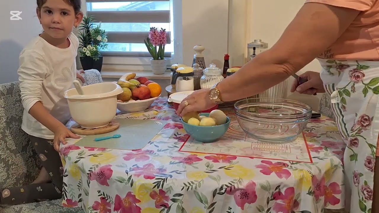 Pripremam pitu coru. Svima ukusna i zanimljiva pita