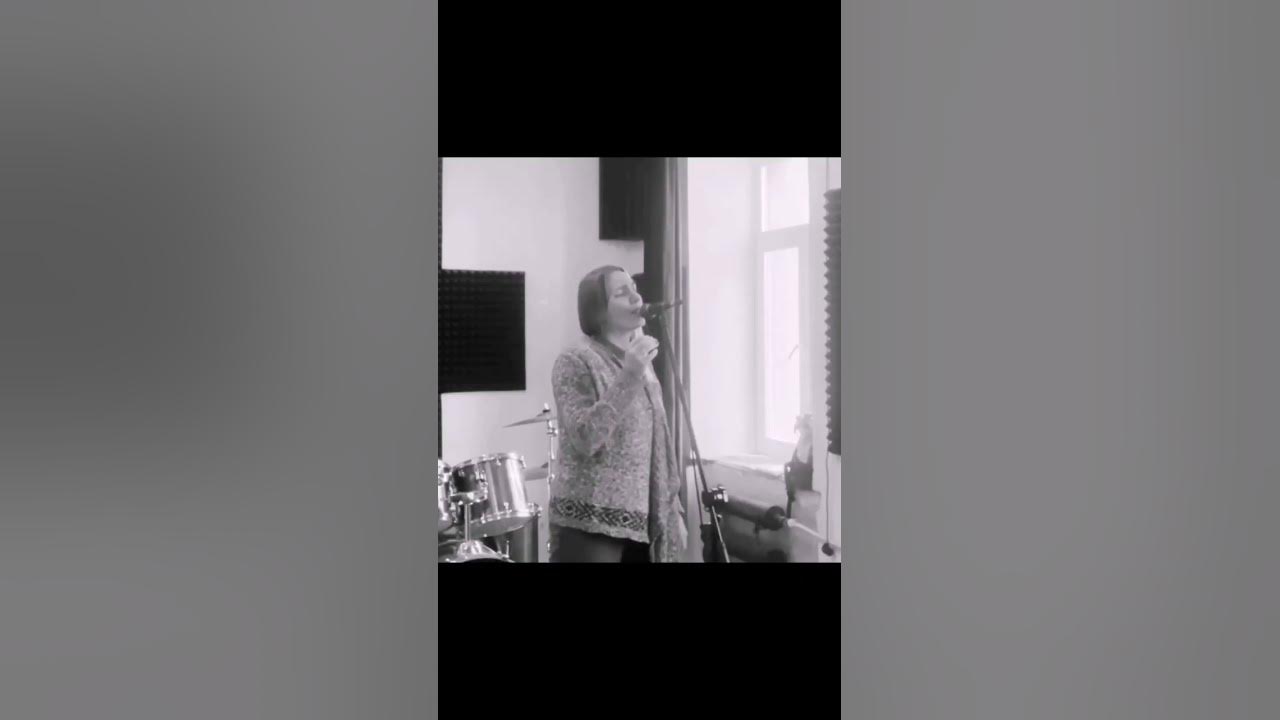 Поздравление ко дню матери от выпускницы моей студии - YouTube