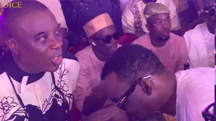 WATCH HOW ALABI PASUMA GREETED K1 DE ULTIMATE WITH RESPECT AT WASIU ARUNA ISHOLA ALBUM LAUNCHING
