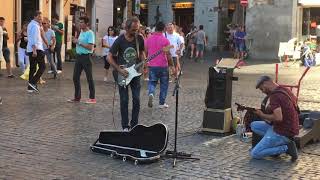 Street Performers Play \\