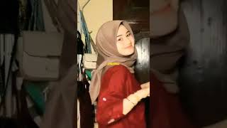 Goyang Sambil Senyum