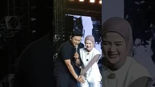 Download Lagu Bella Bonita Ketawa Saat Denny Caknan Mengira Nemu Uang Di Panggung Konsernya Di Yogyakarta #shorts MP3 Download Lagu Bella Bonita Ketawa Saat Denny Caknan Mengira Nemu Uang Di Panggung Konsernya Di Yogyakarta #shorts MP3