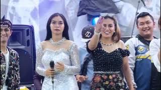 PERTENGKARAN ||RENITA X ARNETA IRA ||di sawer (Ade astrid) ||Vn2000prosound